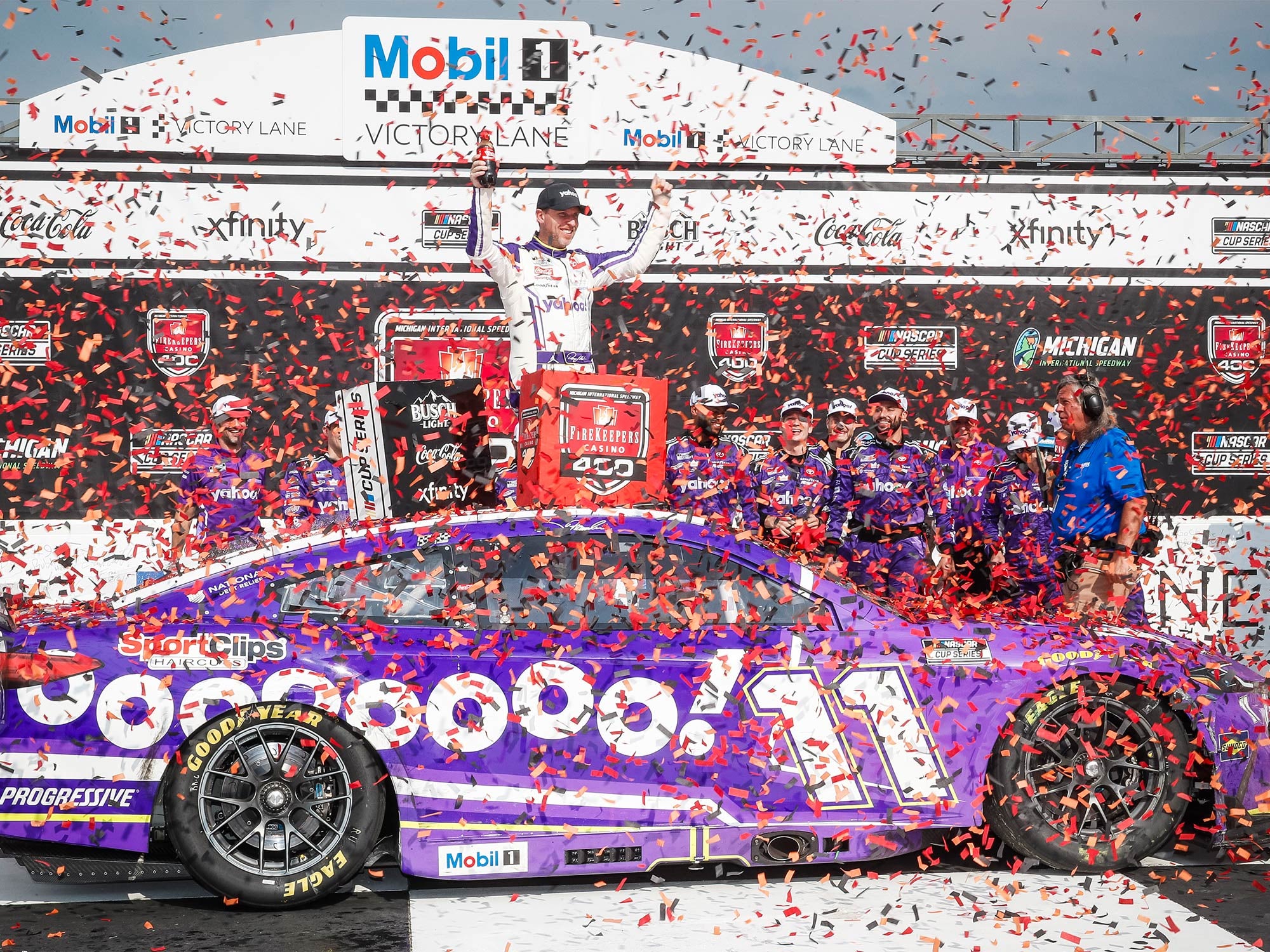 2025 1:64 Denny Hamlin No. 11 Yahoo Michigan WIN Diecast – Joe